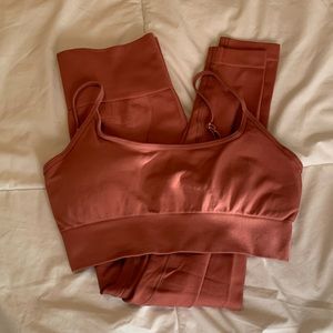 Active set. Work out 2 peice.